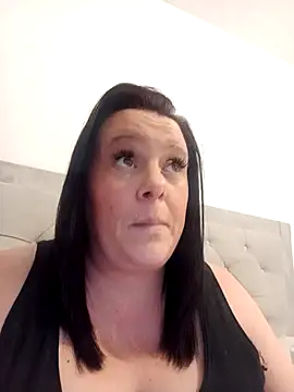 Snapshot of louisa36 chatting on February 25, 9:46 pm louisa36 online show from February 25, 9:46 pm