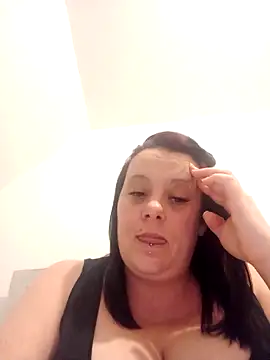 Snapshot of louisa36 chatting on March 1, 10:56 pm louisa36 online show from March 1, 10:56 pm