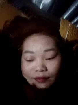 Snapshot of Miesi-c2clove chatting on February 8, 12:41 pm Miesi-c2clove online show from February 8, 12:41 pm