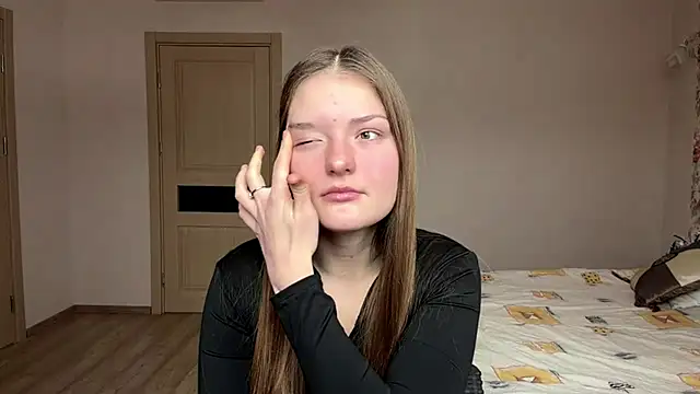 Snapshot of Milayouknow chatting on February 12, 7:47 am Milayouknow online show from February 12, 7:47 am