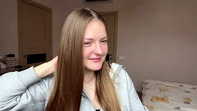 Snapshot of Milayouknow chatting on February 15, 9:19 am Milayouknow online show from February 15, 9:19 am