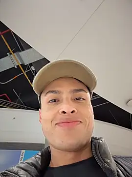 Eros lee online show from February 25, 11:36 pm