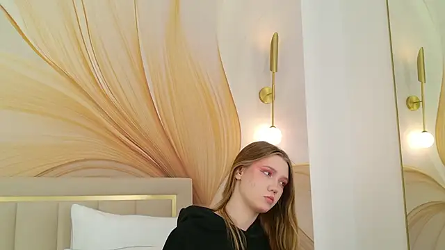 StacyHicks online show from February 25, 3:10 pm