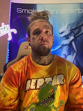 Snapshot of Smokebluntafterblunt chatting on February 19, 2:57 pm Smokebluntafterblunt online show from February 19, 2:57 pm