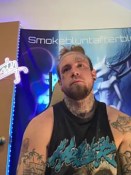 Snapshot of Smokebluntafterblunt chatting on February 22, 5:22 pm Smokebluntafterblunt online show from February 22, 5:22 pm