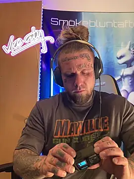 Smokebluntafterblunt online show from March 4, 2:17 am