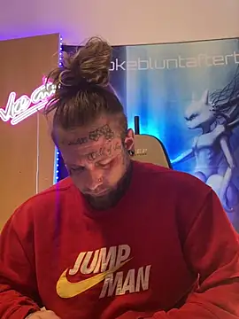 Smokebluntafterblunt online show from March 27, 4:40 am