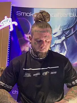 Smokebluntafterblunt online show from March 31, 11:54 am