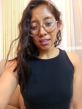 Snapshot of Camila_Lopez1 chatting on February 23, 1:25 am Camila Lopez1 online show from February 23, 1:25 am