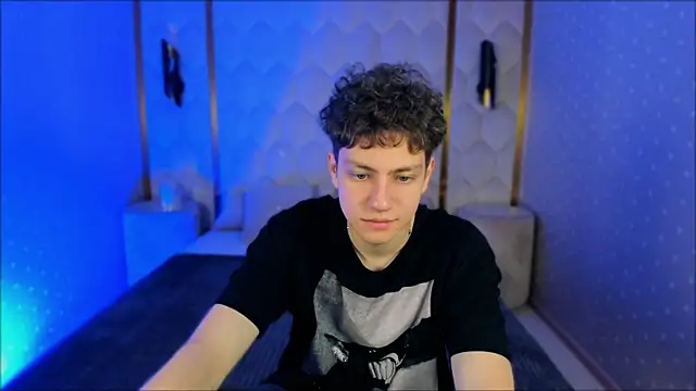 Snapshot of StefanBev chatting on February 16, 7:43 pm StefanBev online show from February 16, 7:43 pm