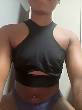 Snapshot of MusaNatacha chatting on February 8, 5:27 pm MusaNatacha online show from February 8, 5:27 pm