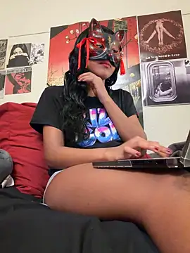 LadyKitsune online show from March 11, 2:39 am