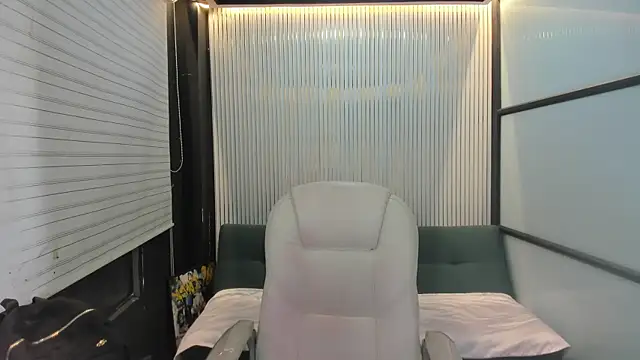 lorraineHunter online show from April 7, 12:16 pm