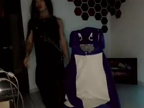 Snapshot of nebullax_mcqueen chatting on February 18, 3:24 am nebullax mcqueen online show from February 18, 3:24 am