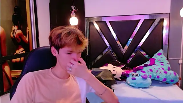 Liam Green1 online show from February 11, 12:10 pm