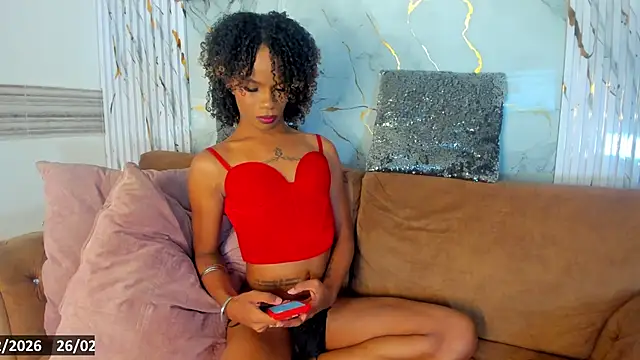 Snapshot of Thiana_Rogers chatting on February 26, 8:19 pm Thiana Rogers online show from February 26, 8:19 pm