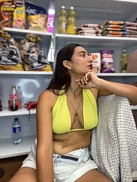 -BabyLuna online show from March 10, 1:05 pm