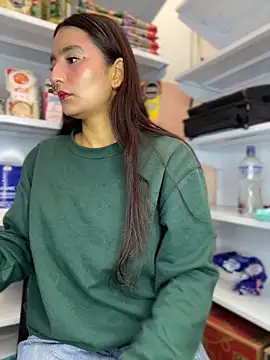 -BabyLuna online show from April 9, 12:32 pm