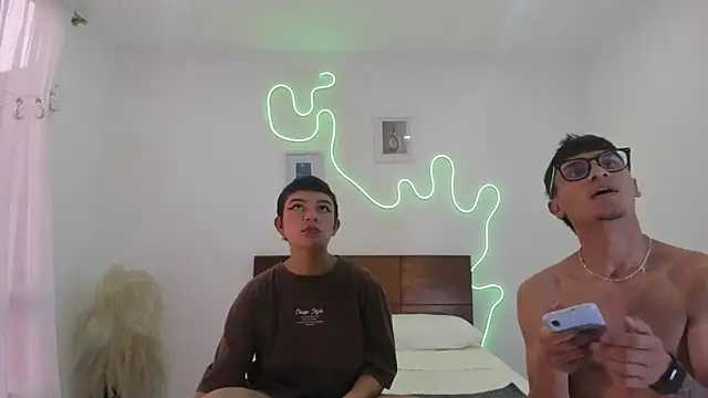 Snapshot of hardcoreheat_ind chatting on February 9, 10:58 pm hardcoreheat ind online show from February 9, 10:58 pm