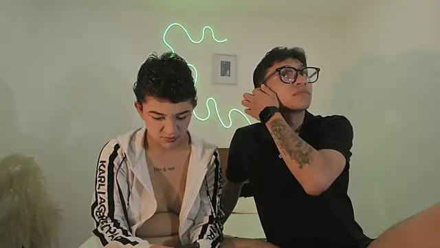 Snapshot of hardcoreheat_ind chatting on March 1, 1:07 am hardcoreheat ind online show from March 1, 1:07 am