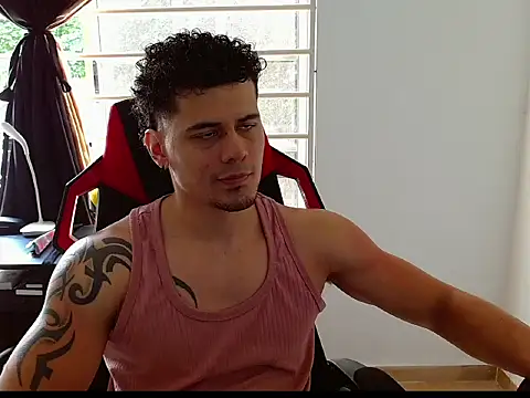 Snapshot of Logan0626 chatting on February 9, 7:29 pm Logan0626 online show from February 9, 7:29 pm