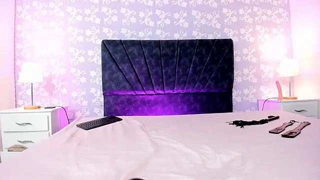 Snapshot of _MilaRose_ chatting on February 10, 7:29 pm MilaRose online show from February 10, 7:29 pm