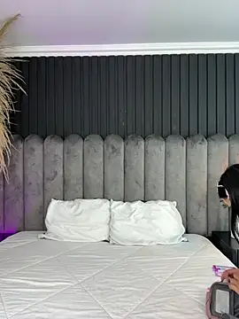 Nanda vixen  online show from March 16, 8:35 pm