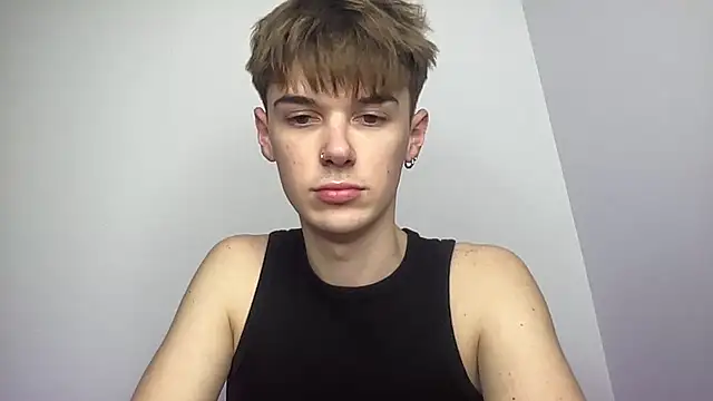 Snapshot of YourMilkyGuy chatting on February 16, 4:14 pm YourMilkyGuy online show from February 16, 4:14 pm