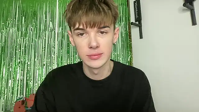 Snapshot of YourMilkyGuy chatting on February 22, 6:06 pm YourMilkyGuy online show from February 22, 6:06 pm