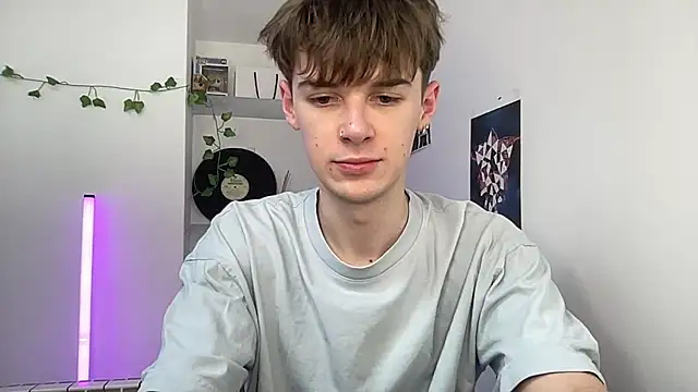 YourMilkyGuy online show from April 17, 1:36 pm