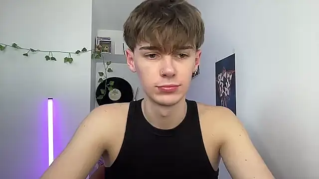 YourMilkyGuy online show from May 6, 3:17 pm
