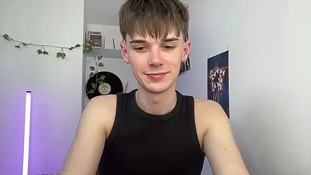 YourMilkyGuy online show from May 11, 3:18 pm