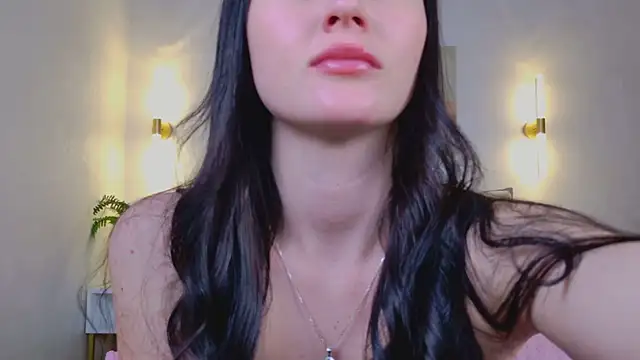 Snapshot of sweety_pie_girl chatting on February 17, 2:35 pm sweety pie girl online show from February 17, 2:35 pm