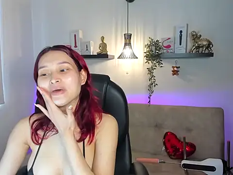 Snapshot of naomy_stanley chatting on May 24, 8:47 pm naomy stanley online show from May 24, 8:47 pm