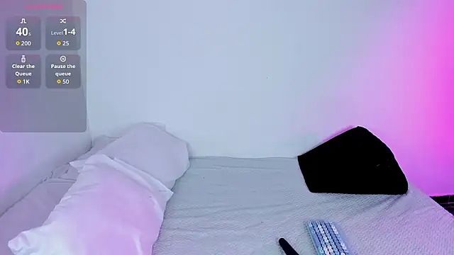 Snapshot of juana_glow chatting on February 22, 2:02 am juana glow online show from February 22, 2:02 am