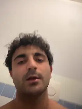 Snapshot of elia2711 chatting on February 9, 8:24 pm elia2711 online show from February 9, 8:24 pm