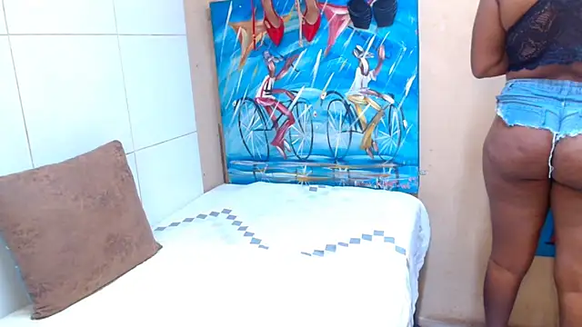 BubblyIvyxxx online show from April 2, 6:44 am