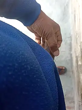 Snapshot of Daddyishere_19 chatting on February 14, 6:21 am Daddyishere 19 online show from February 14, 6:21 am