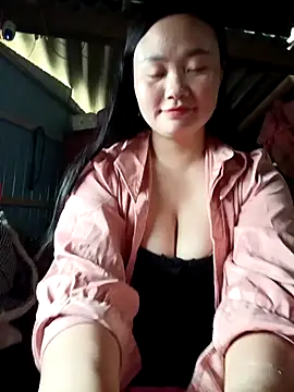 Snapshot of lisn-cute chatting on March 26, 2:28 am lisn-cute online show from March 26, 2:28 am