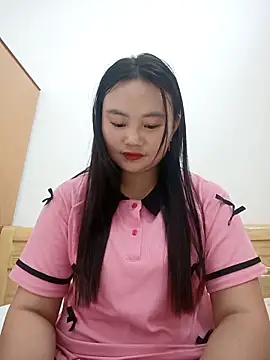 Snapshot of lisn-cute chatting on April 10, 2:06 am lisn-cute online show from April 10, 2:06 am