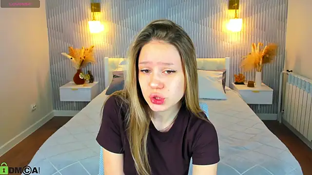 Snapshot of Mini_Allice chatting on February 24, 1:03 am Mini Allice online show from February 24, 1:03 am