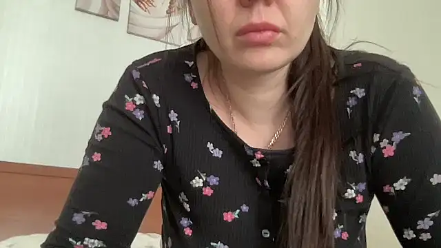 Snapshot of Darsy_Rox chatting on February 19, 9:05 am Darsy Rox online show from February 19, 9:05 am