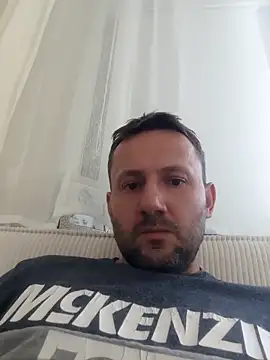 Snapshot of defaktor chatting on May 23, 3:27 pm defaktor online show from May 23, 3:27 pm