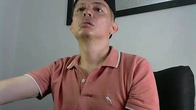 Snapshot of Thommas8a chatting on March 2, 4:36 am Thommas8a online show from March 2, 4:36 am