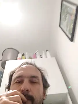 Snapshot of Luluberlu04 chatting on February 23, 10:18 pm Luluberlu04 online show from February 23, 10:18 pm