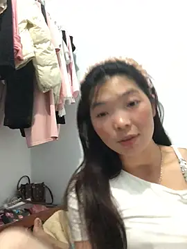cuty lusy online show from May 24, 5:34 am