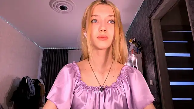 Snapshot of TaliCaan chatting on February 14, 12:13 pm TaliCaan online show from February 14, 12:13 pm