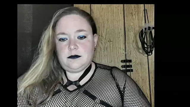 ladylynn13 online show from February 28, 7:04 pm