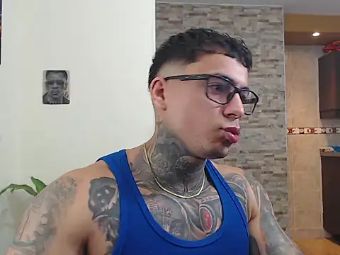 maxstrom111 online show from February 11, 1:16 pm