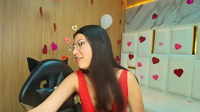 Snapshot of dani_tf chatting on February 15, 1:20 pm dani tf online show from February 15, 1:20 pm